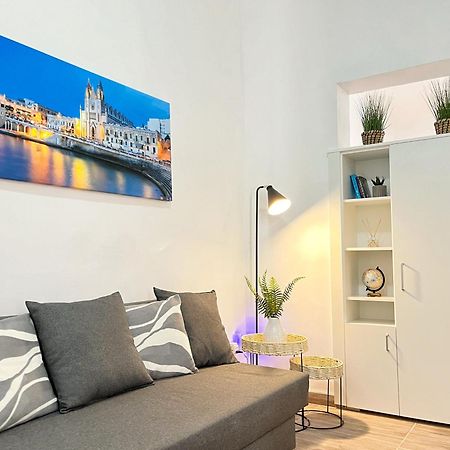 Maria & Matthias - Apartments In Central Of Floriana ภายนอก รูปภาพ