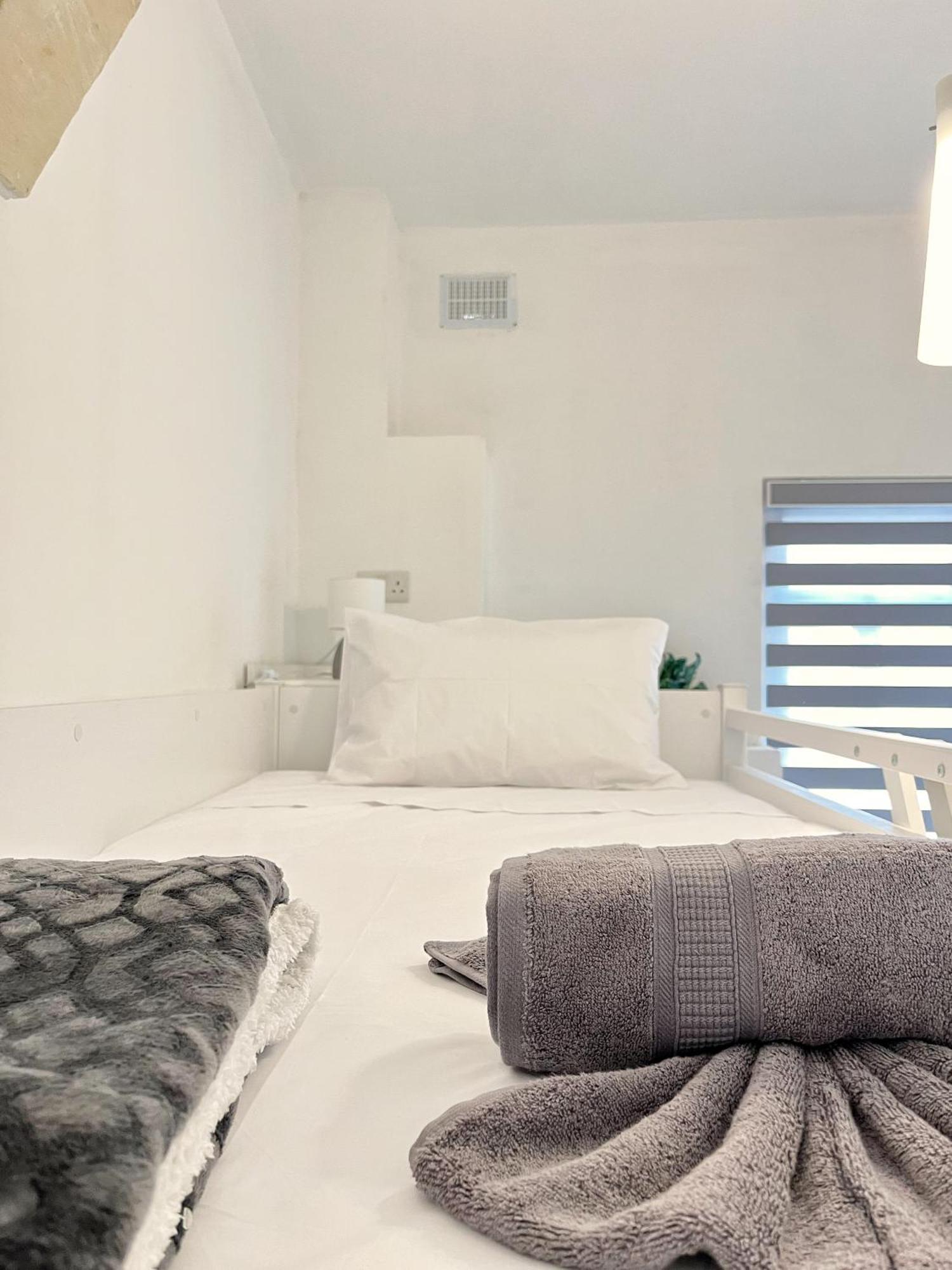 Maria & Matthias - Apartments In Central Of Floriana ภายนอก รูปภาพ
