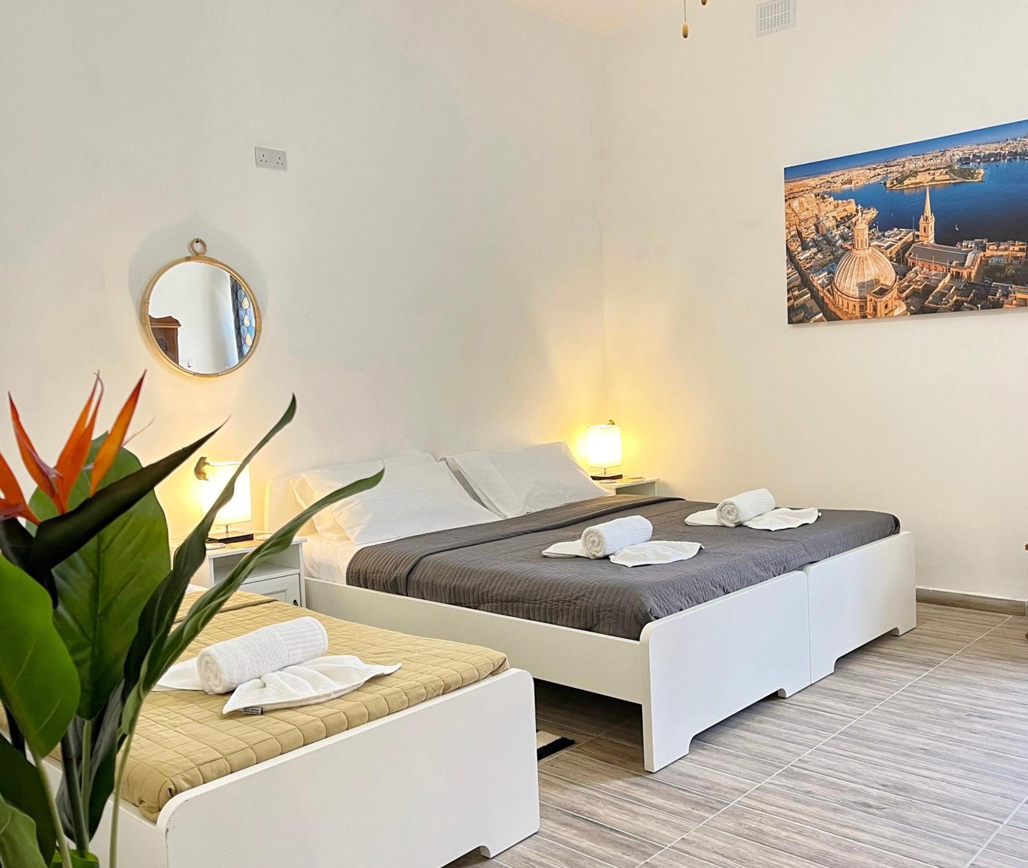 Maria & Matthias - Apartments In Central Of Floriana ภายนอก รูปภาพ