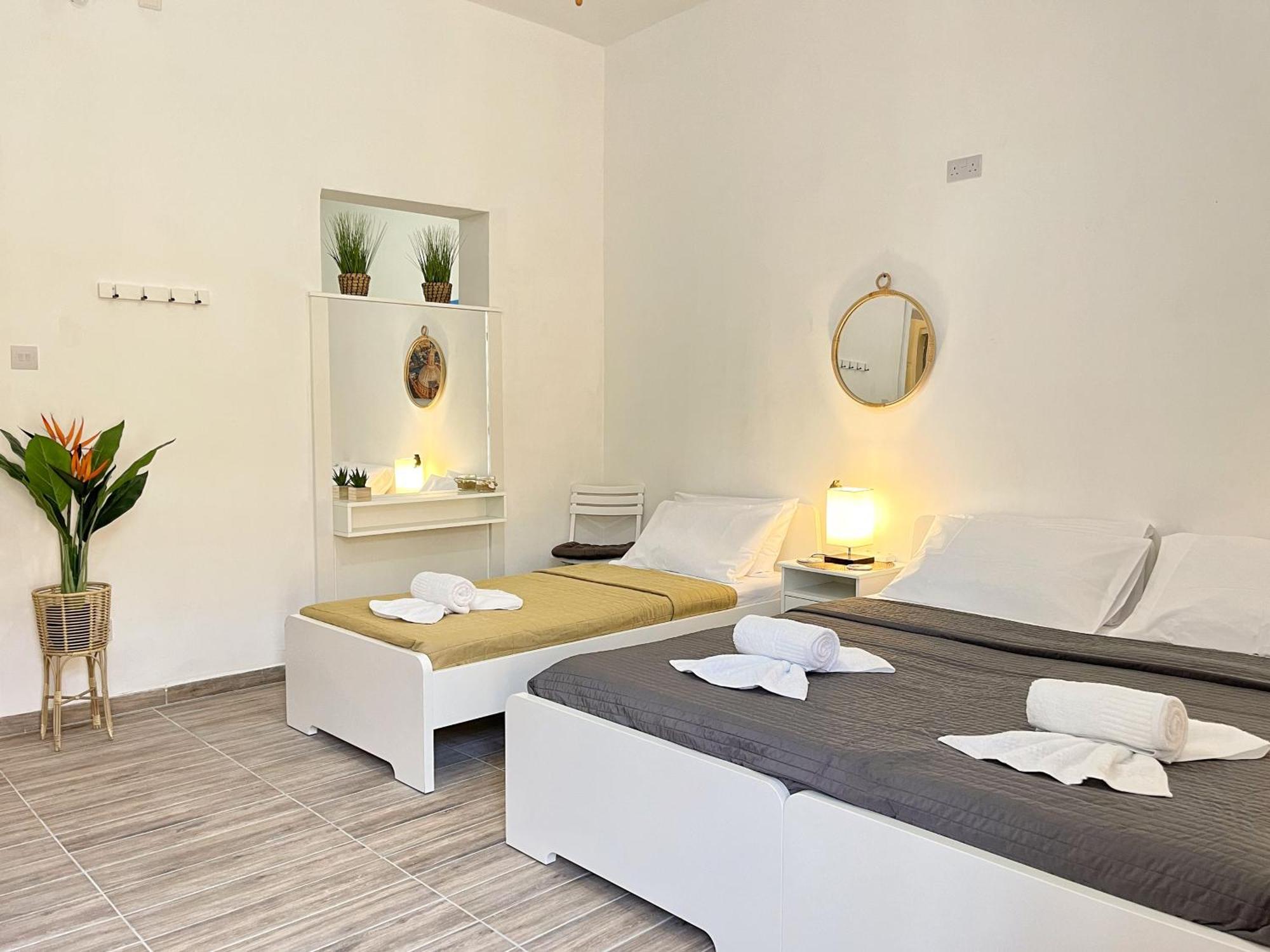Maria & Matthias - Apartments In Central Of Floriana ภายนอก รูปภาพ