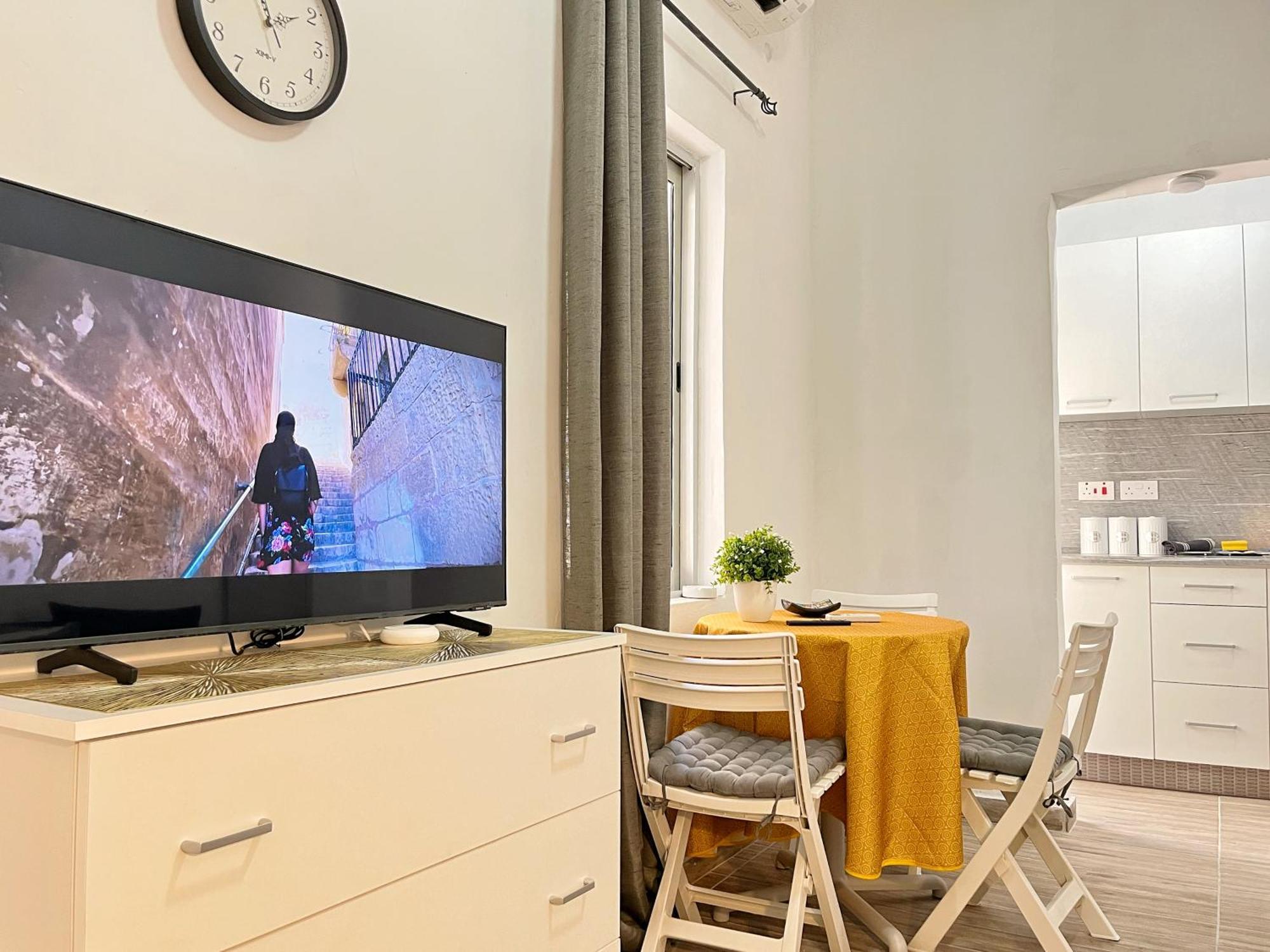 Maria & Matthias - Apartments In Central Of Floriana ภายนอก รูปภาพ